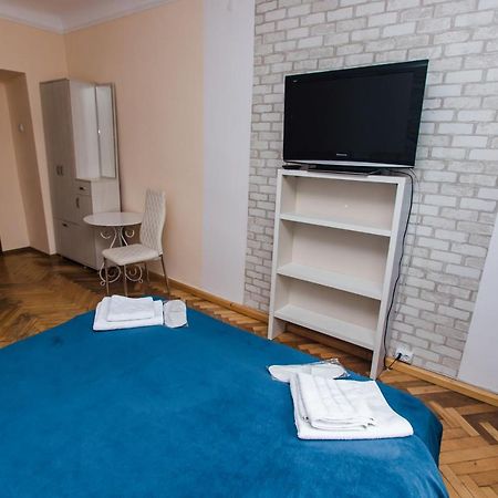 Mary Apartamento Lviv Exterior foto