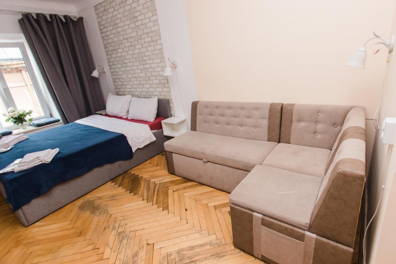 Mary Apartamento Lviv Exterior foto