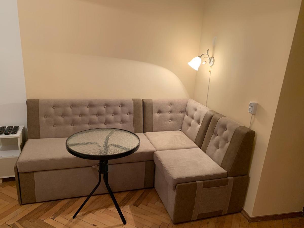 Mary Apartamento Lviv Exterior foto
